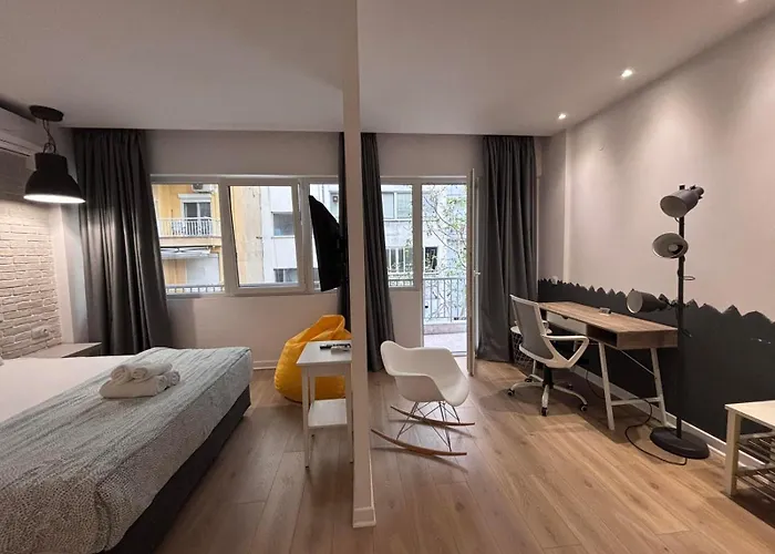 Nyma White Apartments, The Luxury Suites